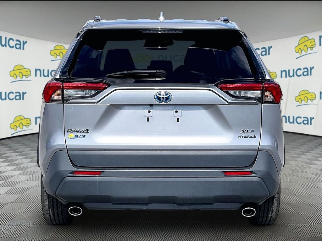 Used 2023 Silver Sky Metallic Toyota XLE image 5