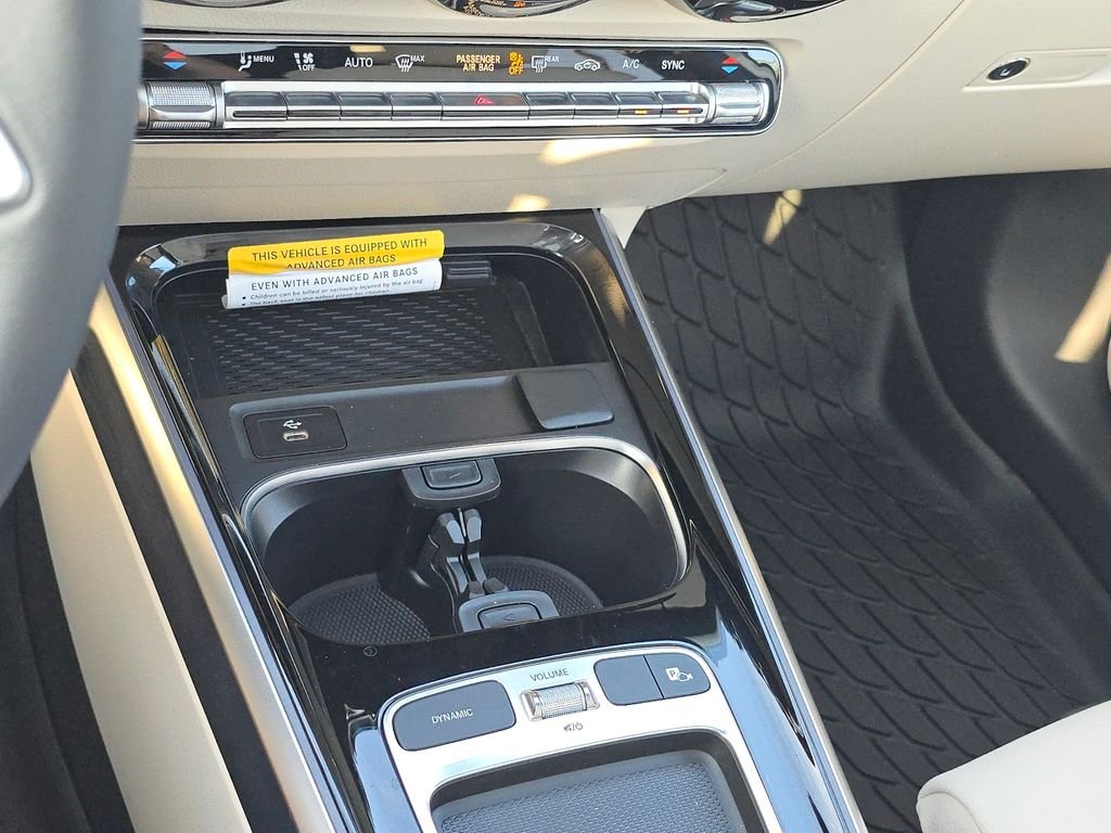 New 2026 Polar White Mercedes-Benz GLB 250 image 27