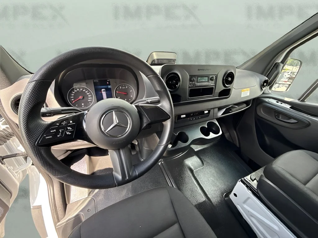 Used 2025 White Mercedes-Benz Cargo 170 WB image 12