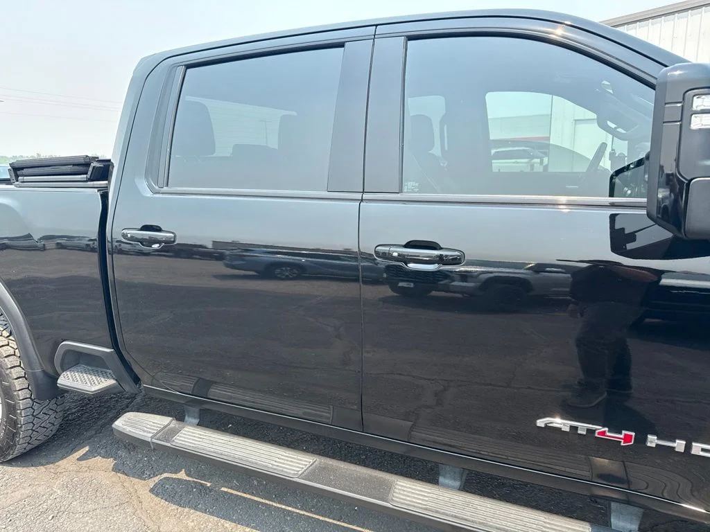 Used 2022 Onyx Black GMC AT4 image 3