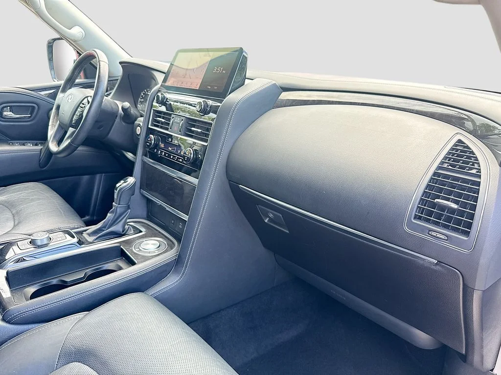 Certified Used 2024 Gray INFINITI LUXE image 33