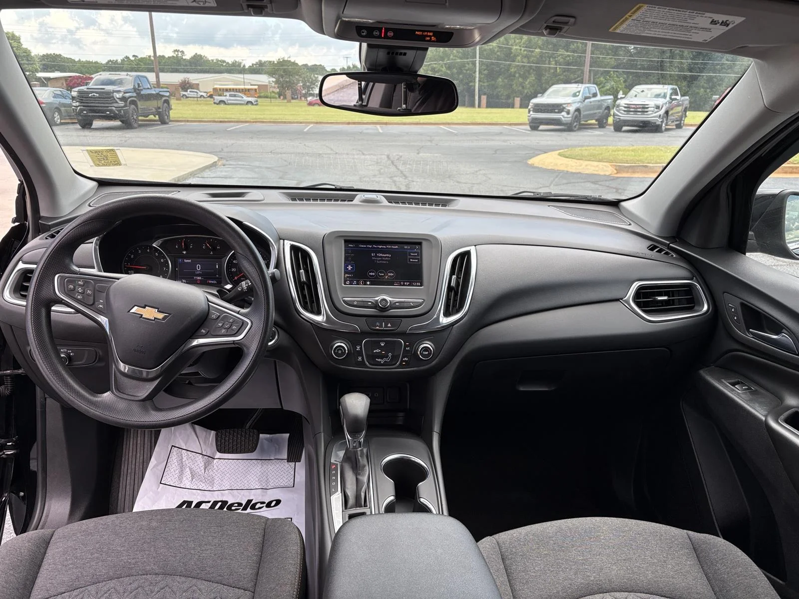 Used 2022 Mosaic Black Metallic Chevrolet LT image 23