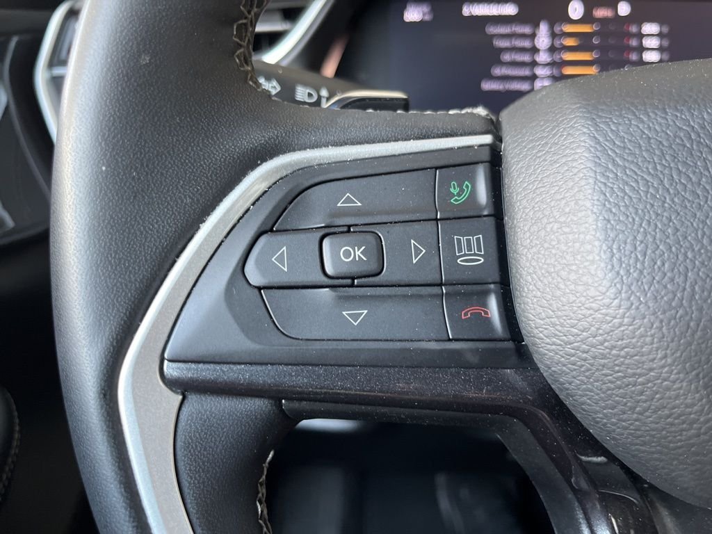 Used 2023 Silver Jeep Altitude X image 28
