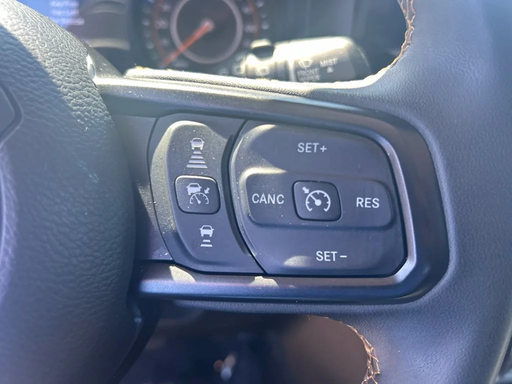 Used 2024 Red Jeep Sport S image 41