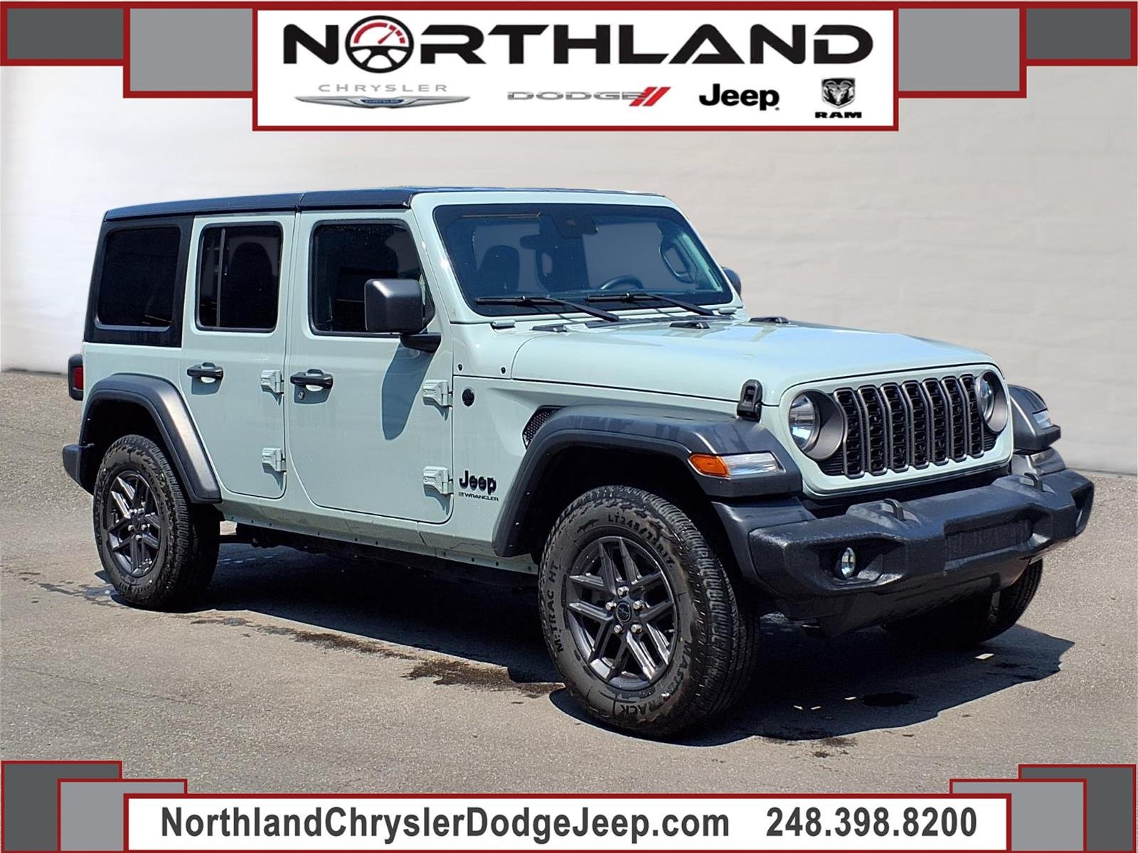 Used 2024 Earl Clear Coat Jeep Sport image 1