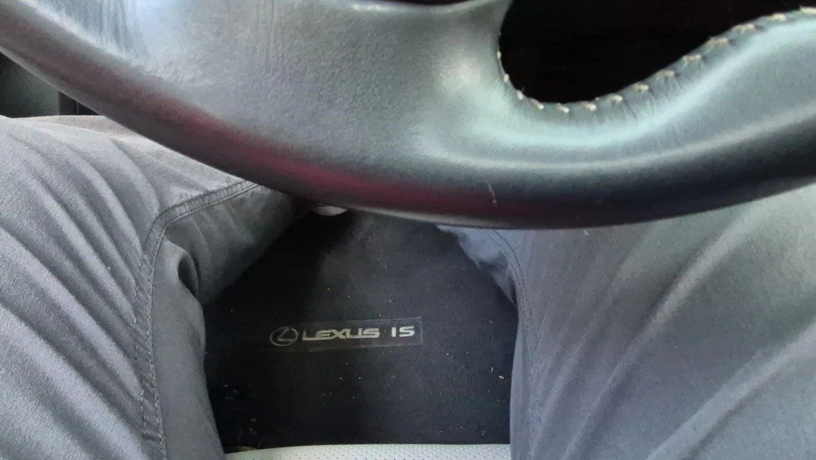 Used 2015 Starfire Pearl Lexus  image 13