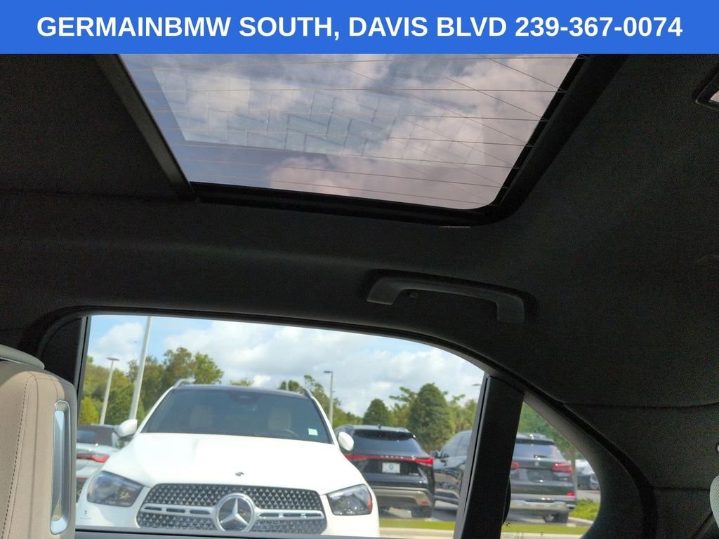 Certified Used 2025 White Metallic BMW 760i xDrive image 21