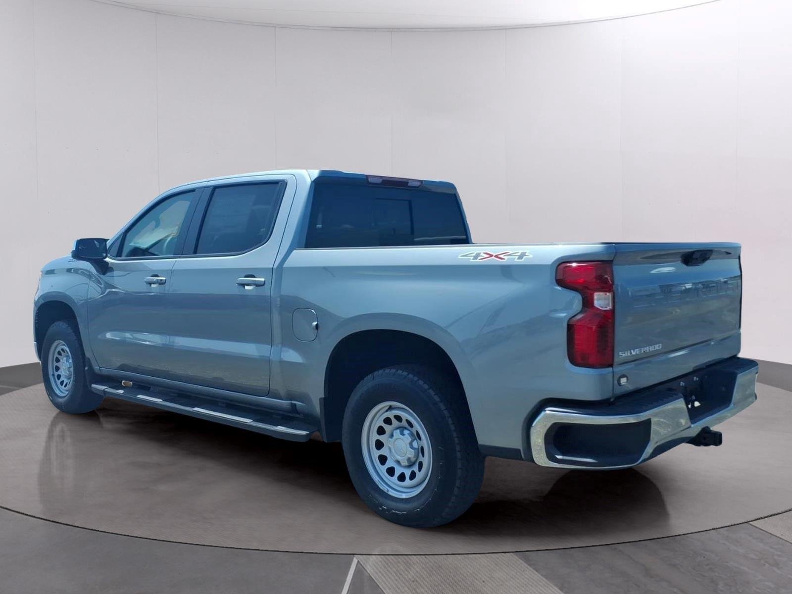 New 2026 Sterling Gray Metallic Chevrolet LT image 3