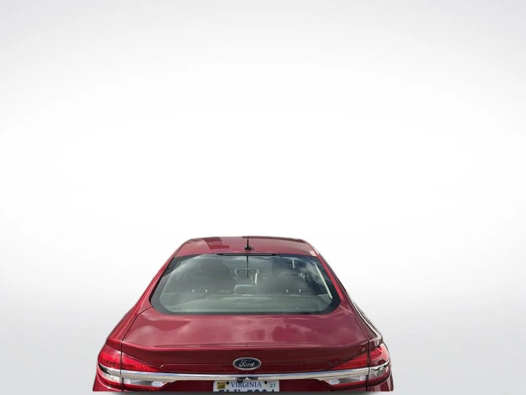Used 2018 Red Ford SE image 3