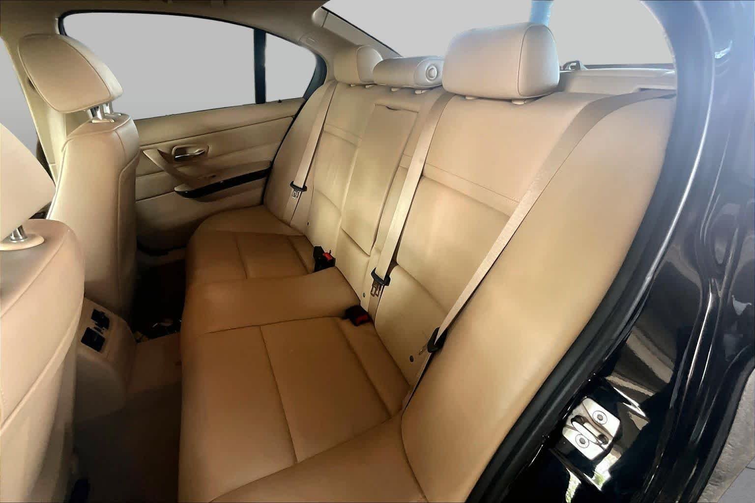 Used 2011 Jet Black BMW 328i image 19