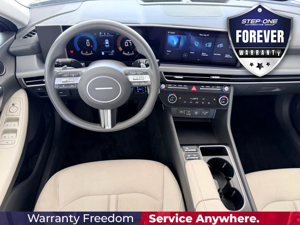 Used 2025 Gray Hyundai SEL image 15