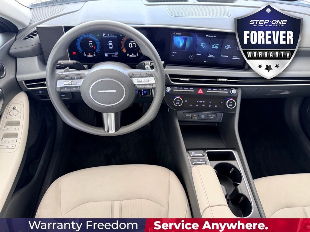 Used 2025 Gray Hyundai SEL image 15