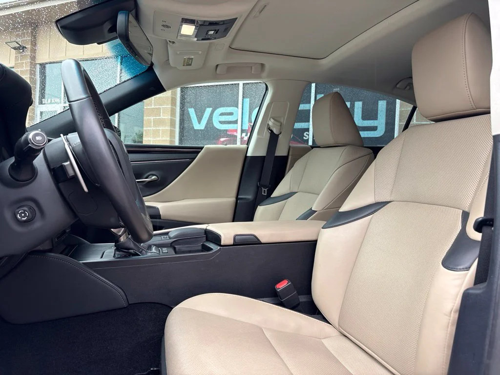 Used 2021 Beige Lexus 300h image 10