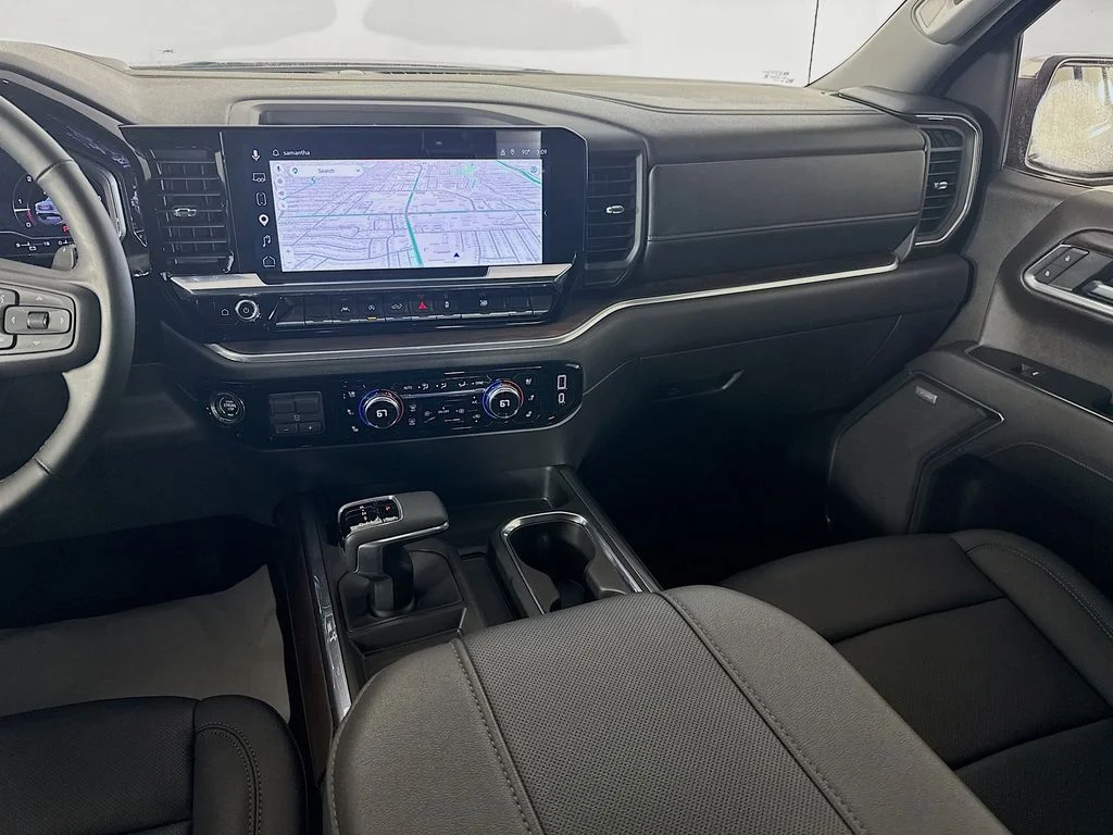 Used 2025 Red GMC SLT image 27