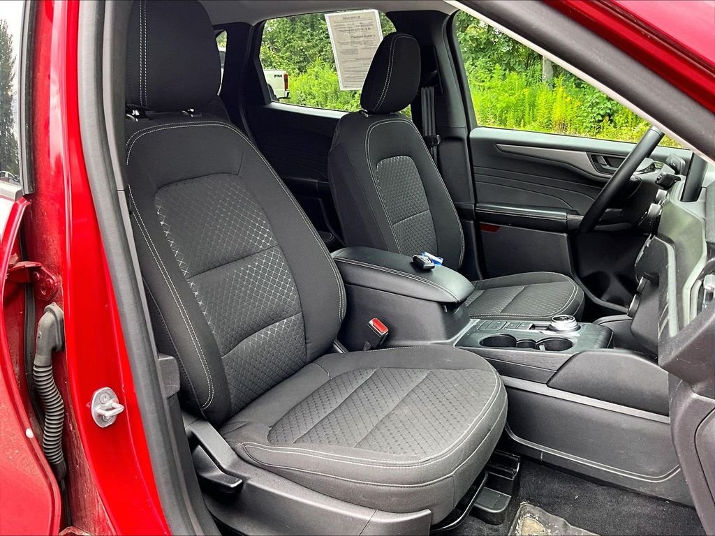 Used 2023 Red Metallic Ford Active image 11