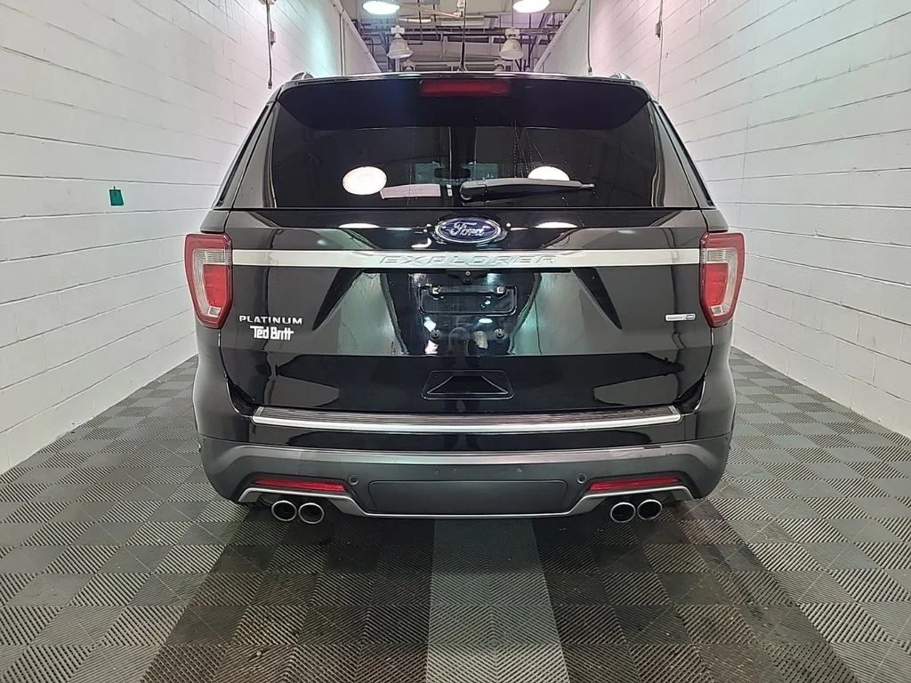 Used 2018 Black Ford Platinum image 10