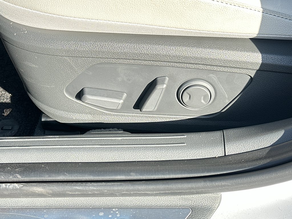 2025 Hyundai Sonata Hybrid Limited - Photo 29