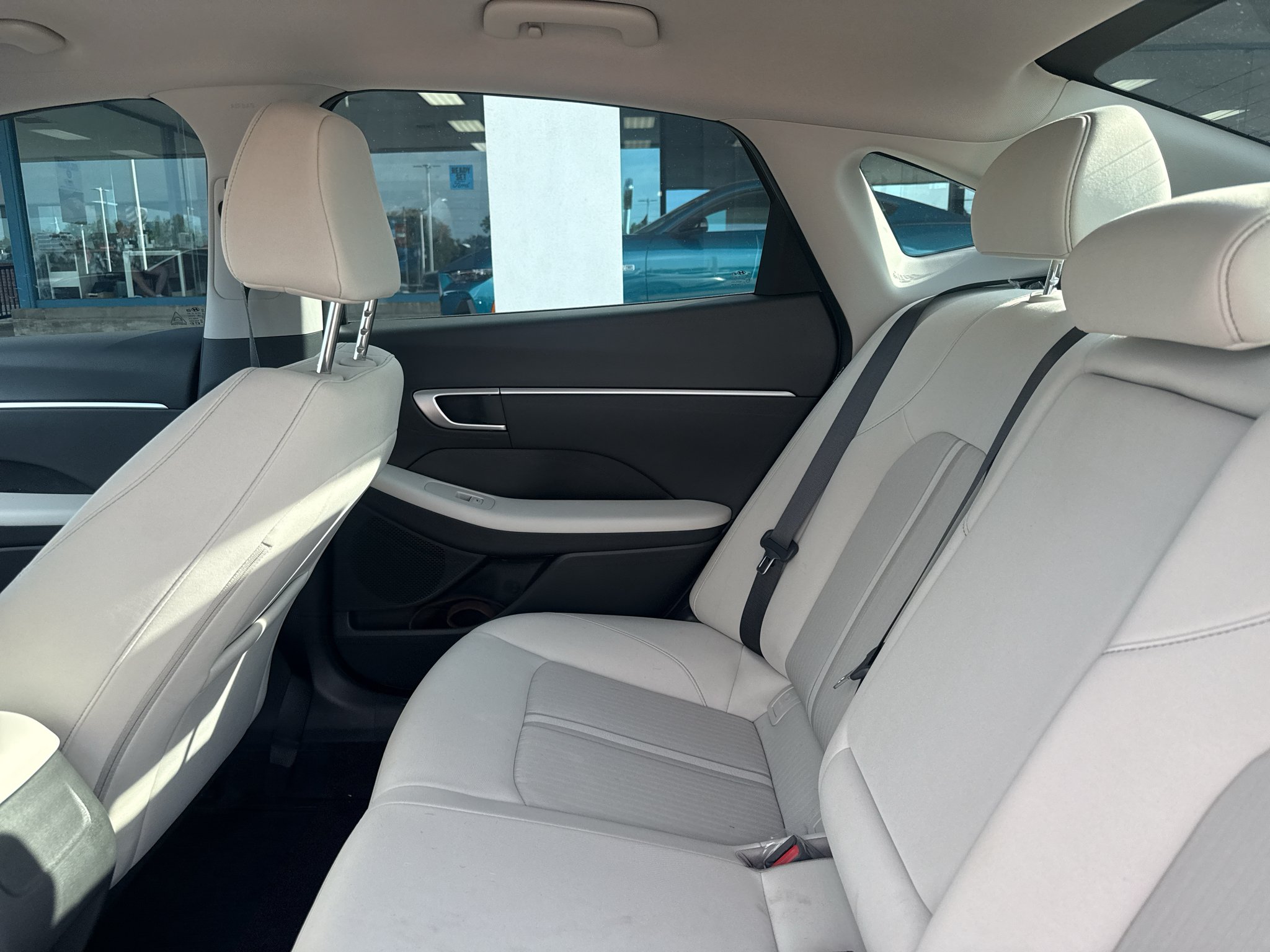 Used 2026 Aero Silver Hyundai SEL image 5