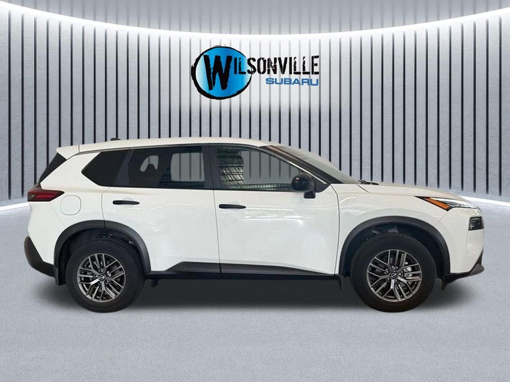 Used 2022 White Nissan S image 15