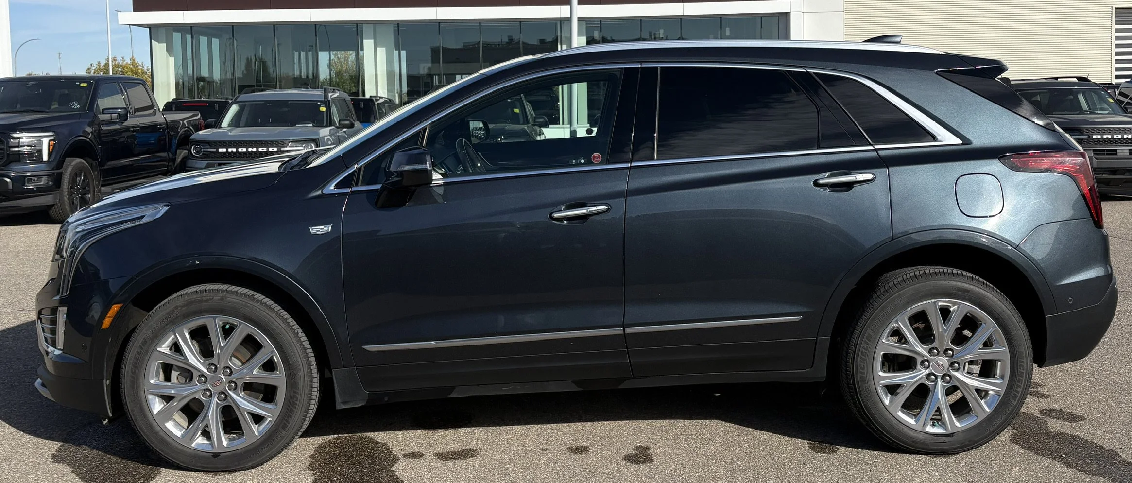 Used 2020 Shadow Metallic Cadillac PREMIUM LUXURY AW AWD **New Arrival** image 2