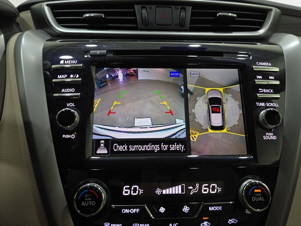 Used 2020 White Nissan Platinum image 25