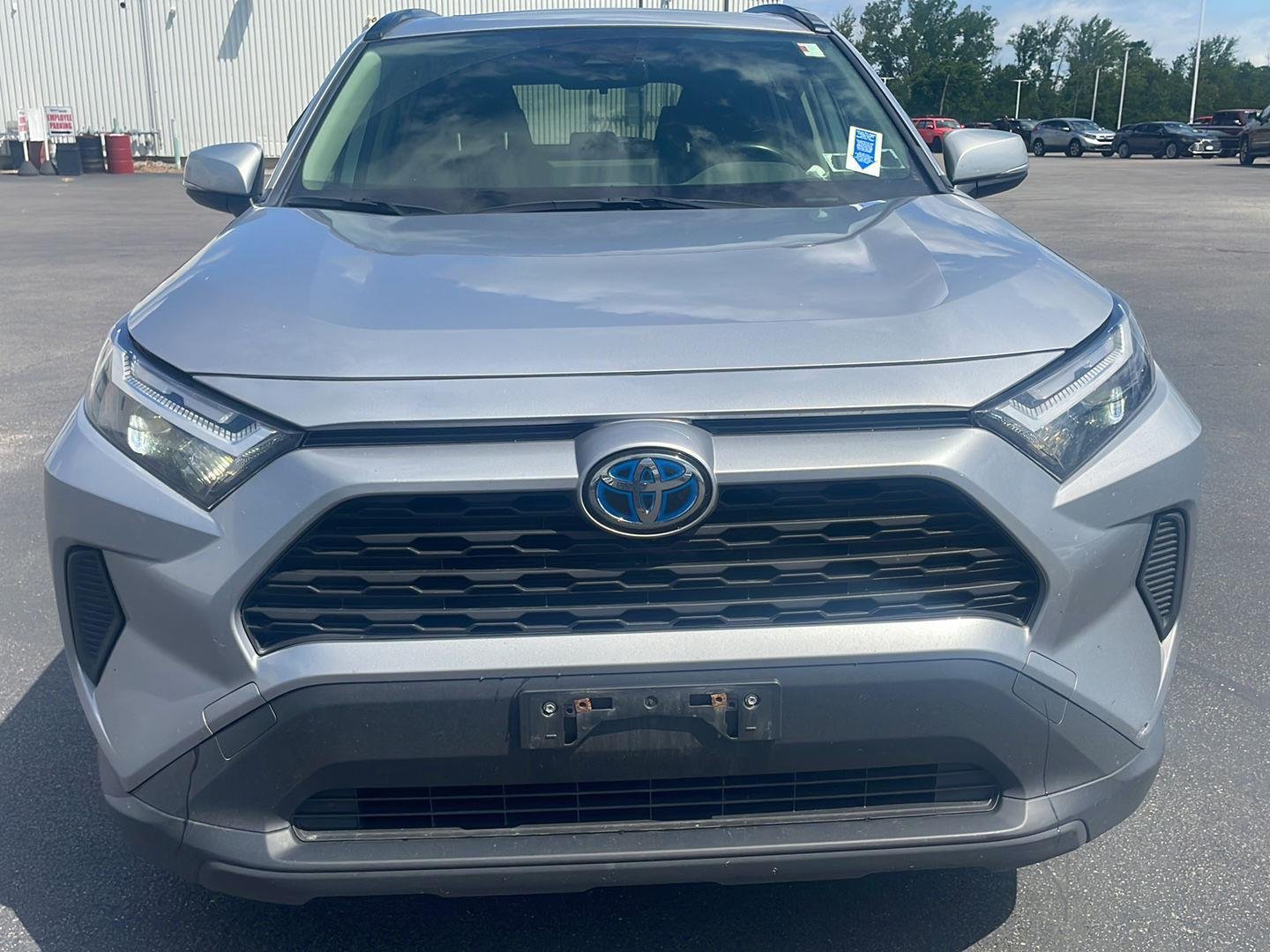 Used 2022 Silver Sky Metallic Toyota XLE image 9