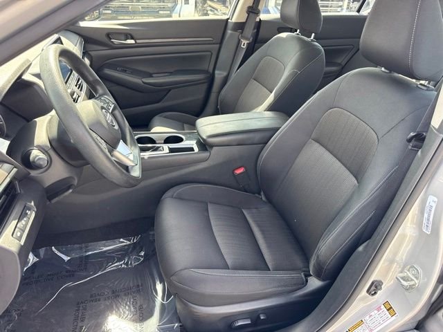 Used 2024 Silver Nissan 2.5 SV image 11