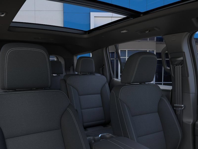 New 2027 Polar White Tricoat Chevrolet LT image 24