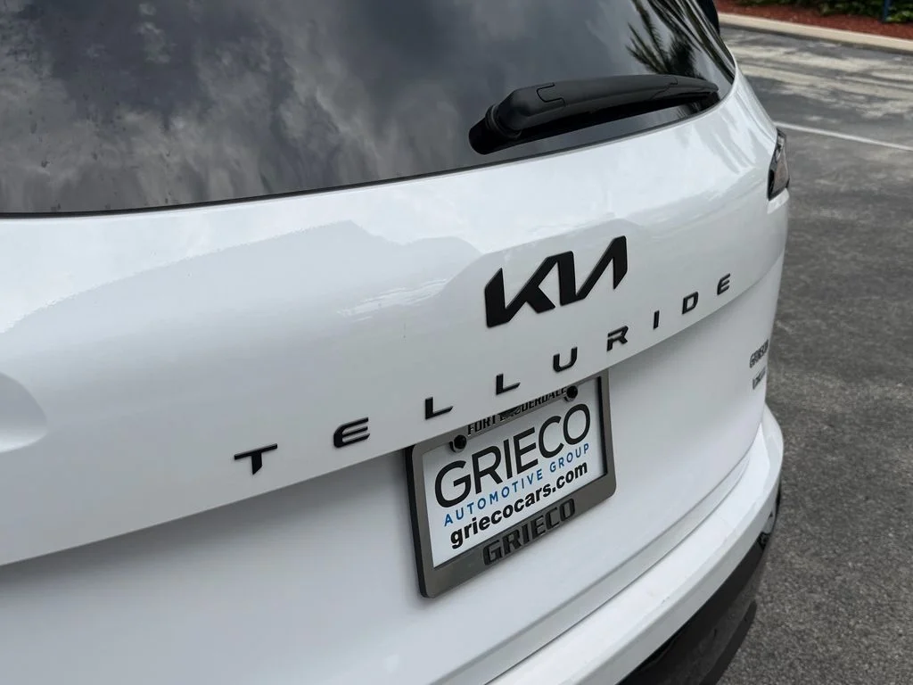 Used 2025 White Kia SX-Prestige X-Line image 14