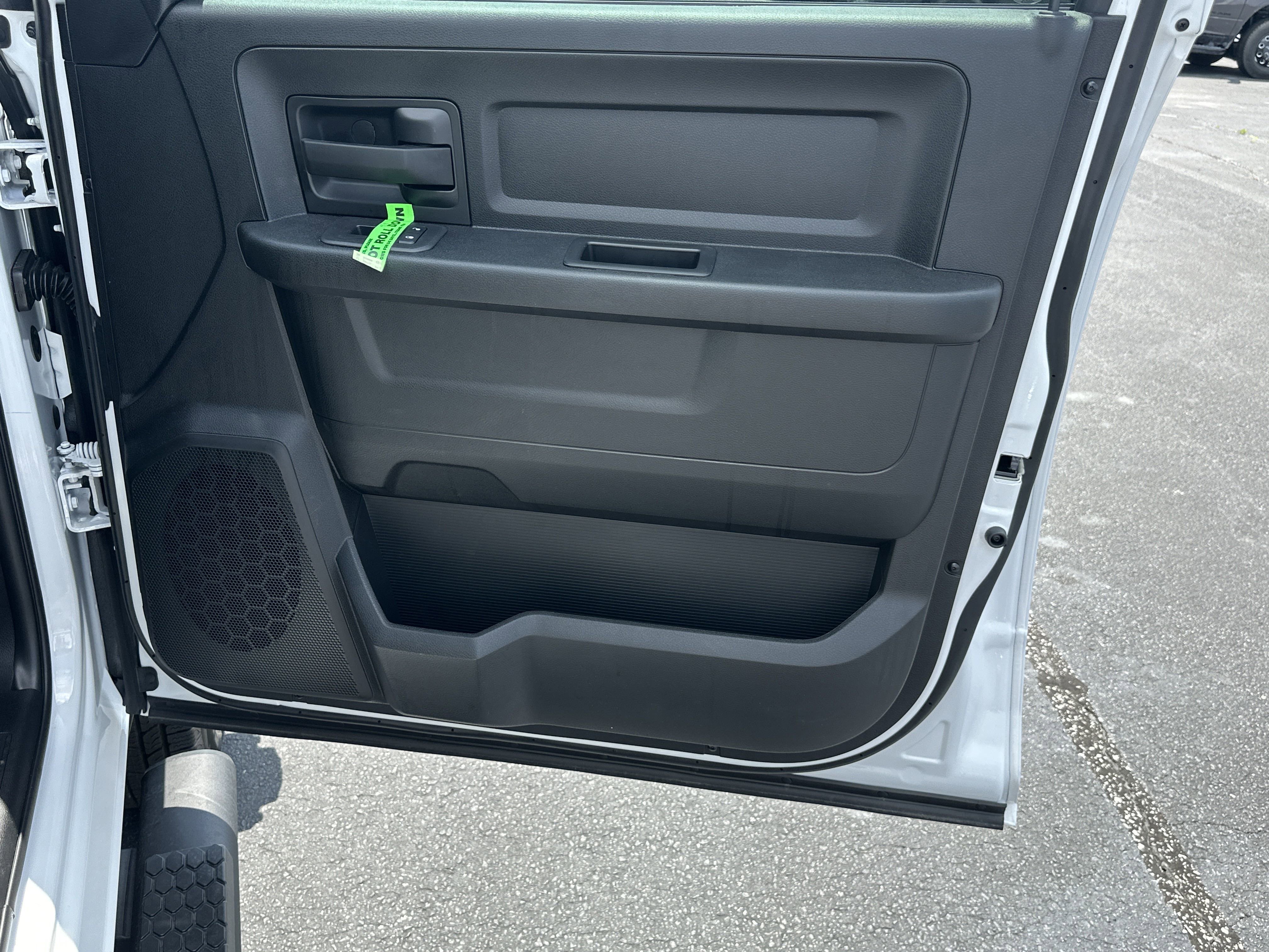 2025 RAM 3500 Tradesman - Photo 15