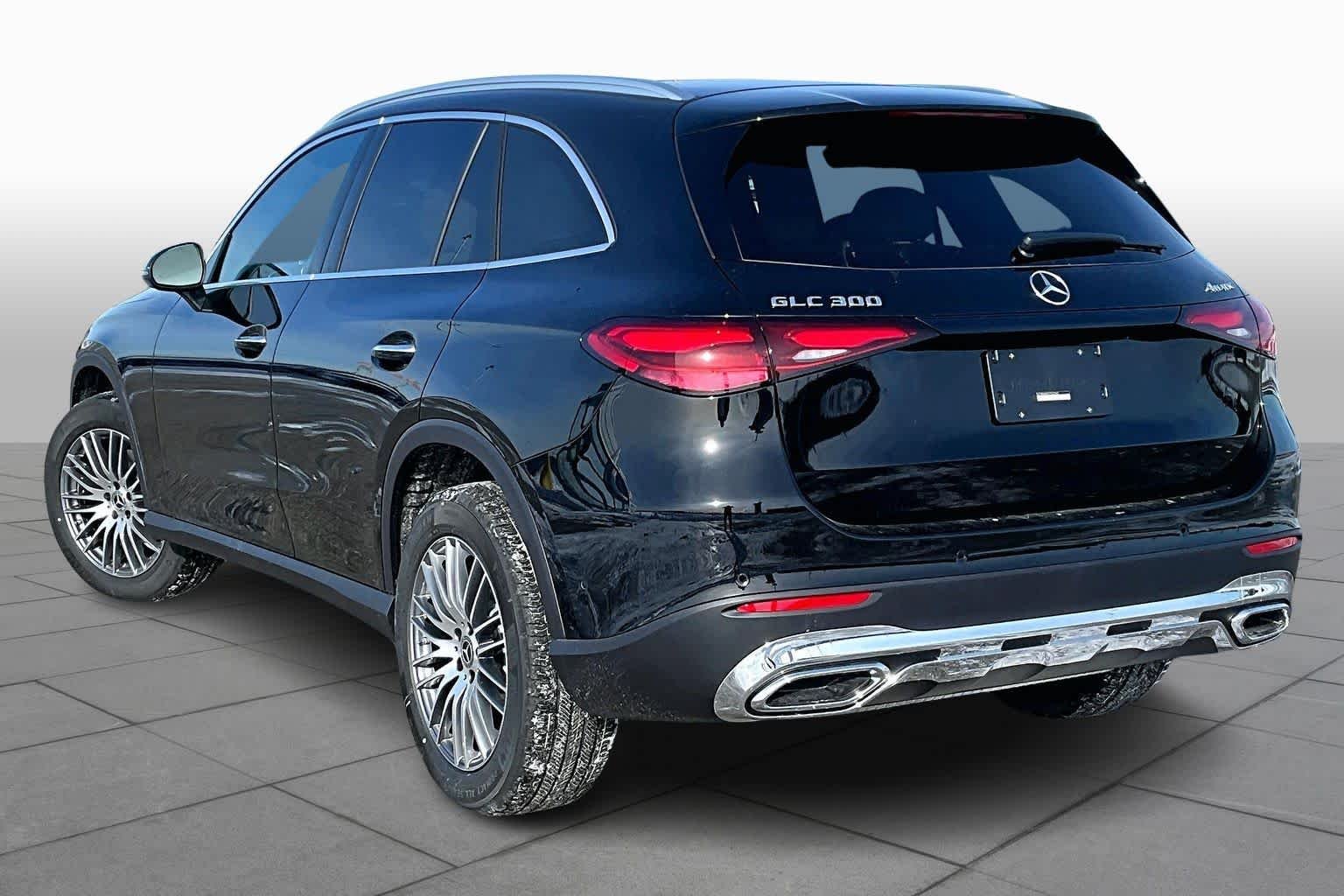 New 2026 040/Black Mercedes-Benz GLC 300 image 4