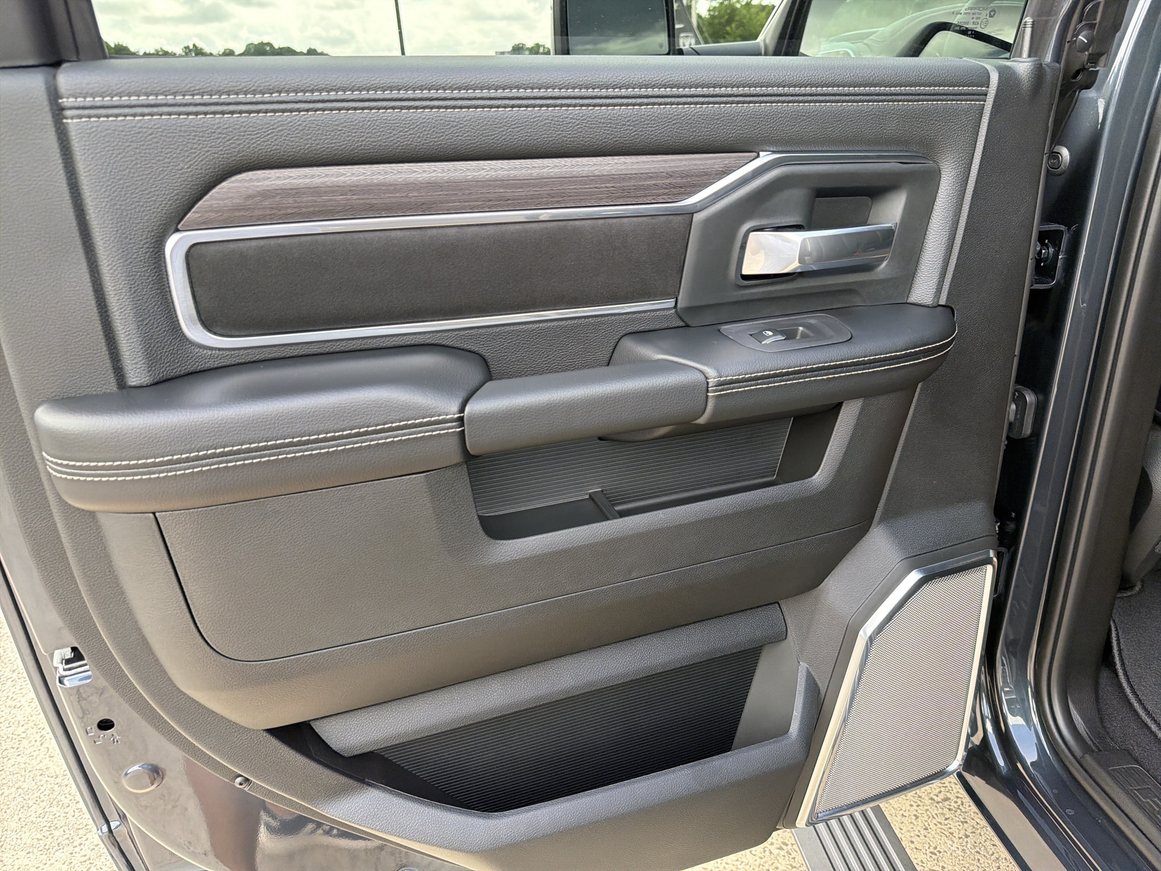 New 2026 Forged Blue Metallic Exterior Paint RAM Laramie image 23
