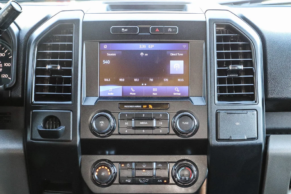 Used 2020 Blue Ford XL image 19