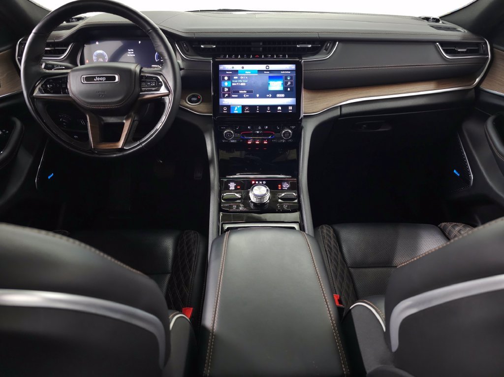 Used 2022 Black Jeep Summit image 14