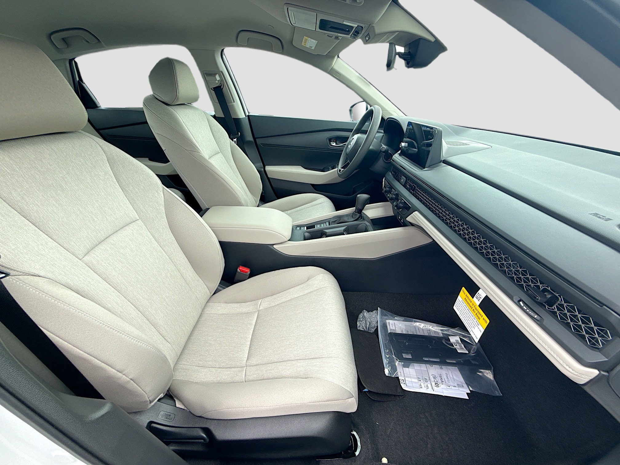 New 2026 Platinum White Pearl Honda LX image 23