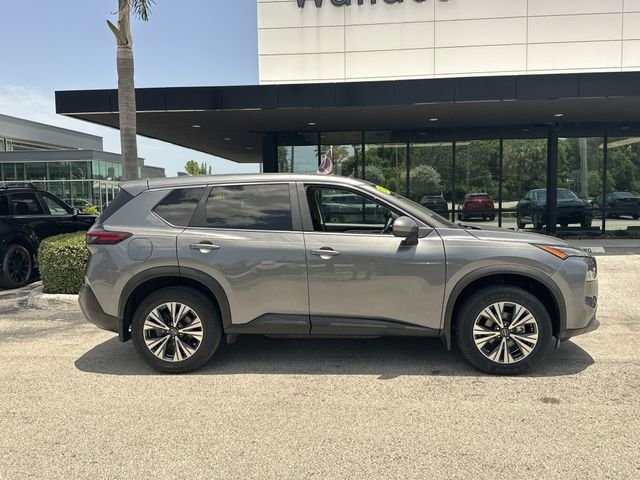 Used 2023 Gray Nissan SV image 6