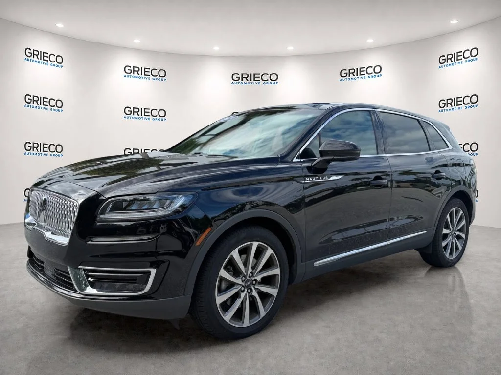 Used 2019 Black Lincoln Select image 3