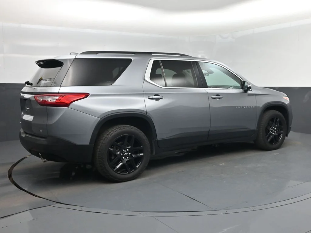 Used 2019 Gray Chevrolet 3LT image 3