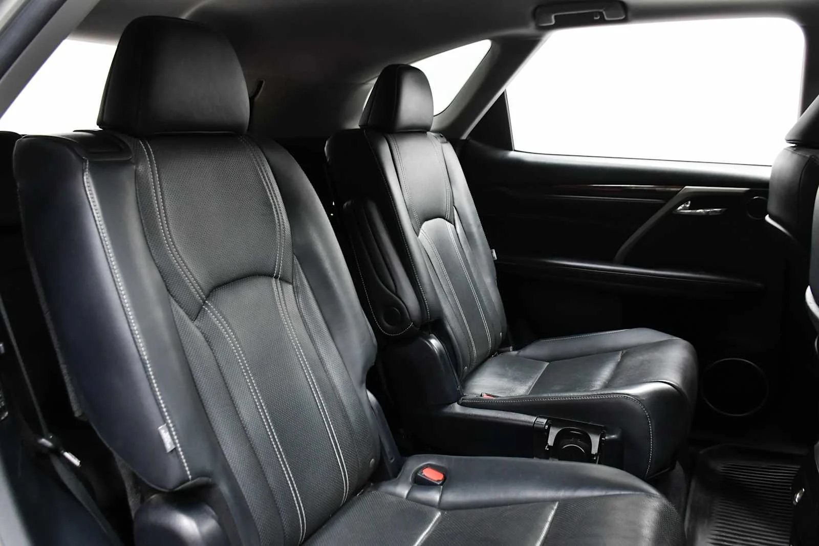 Used 2019 Atomic Silver Lexus Premium image 24