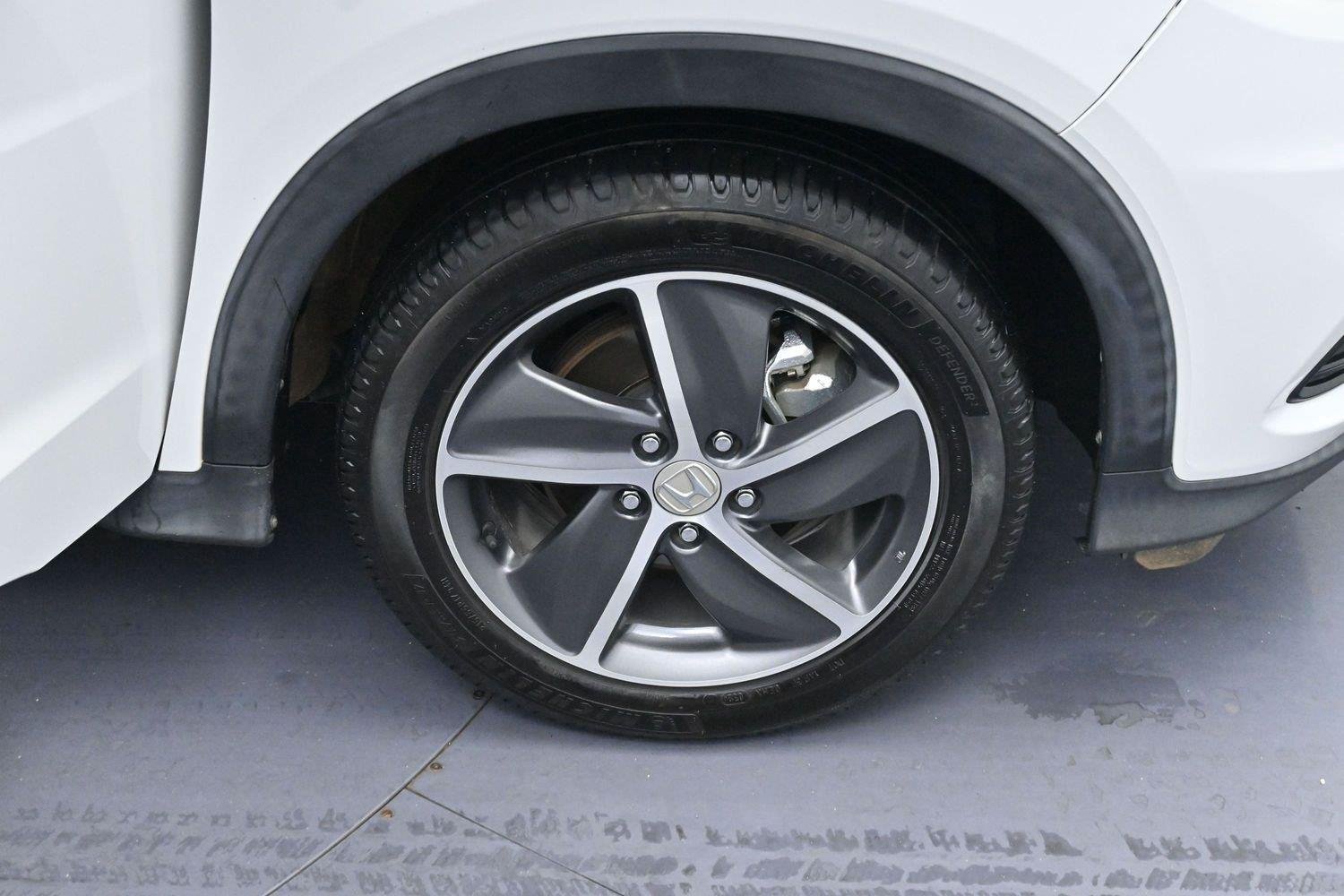 Used 2022 Platinum White Pearl Honda EX-L image 30