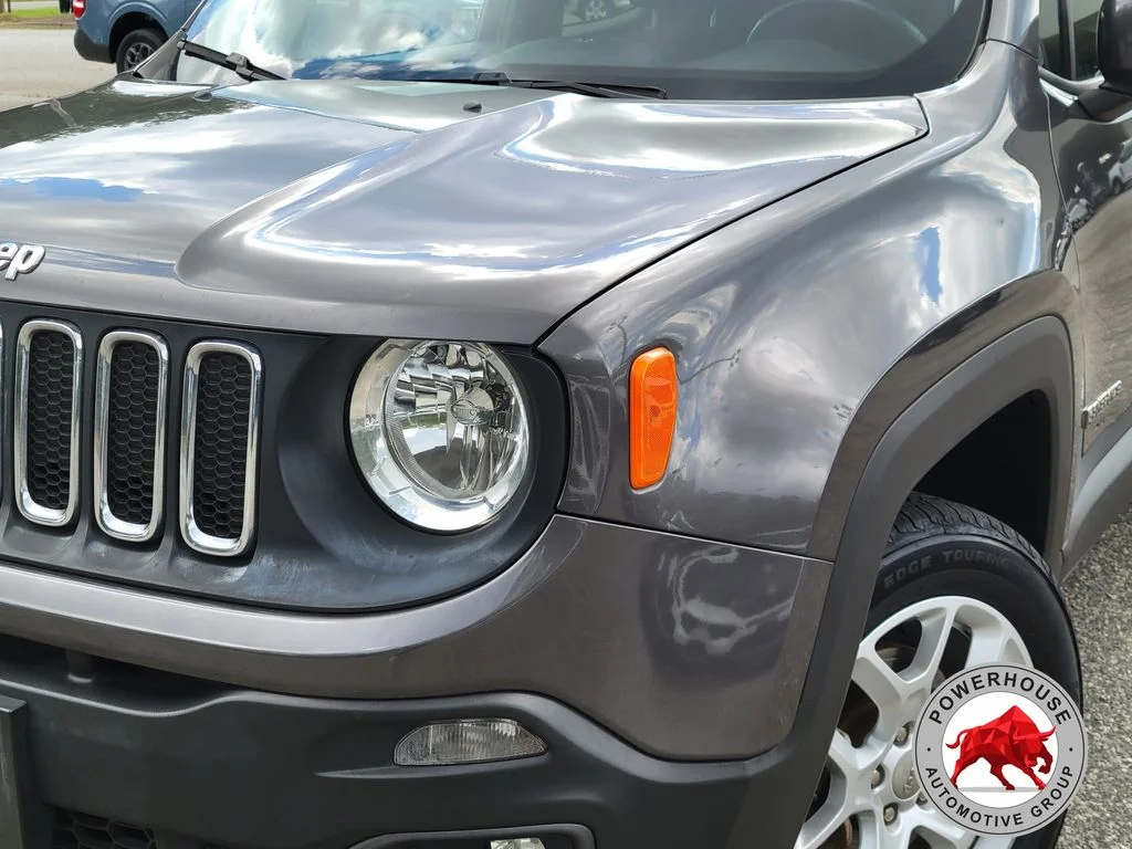 Used 2017 Gray Jeep Latitude image 12