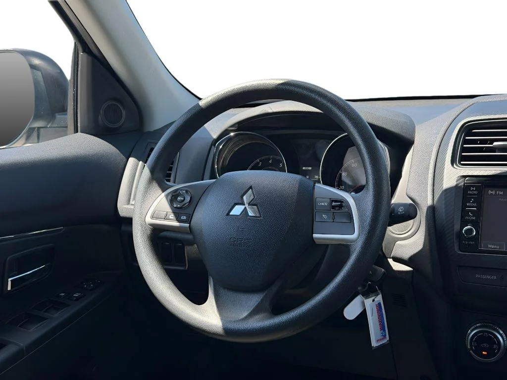 Used 2025 Alloy Silver Metallic Mitsubishi ES image 11