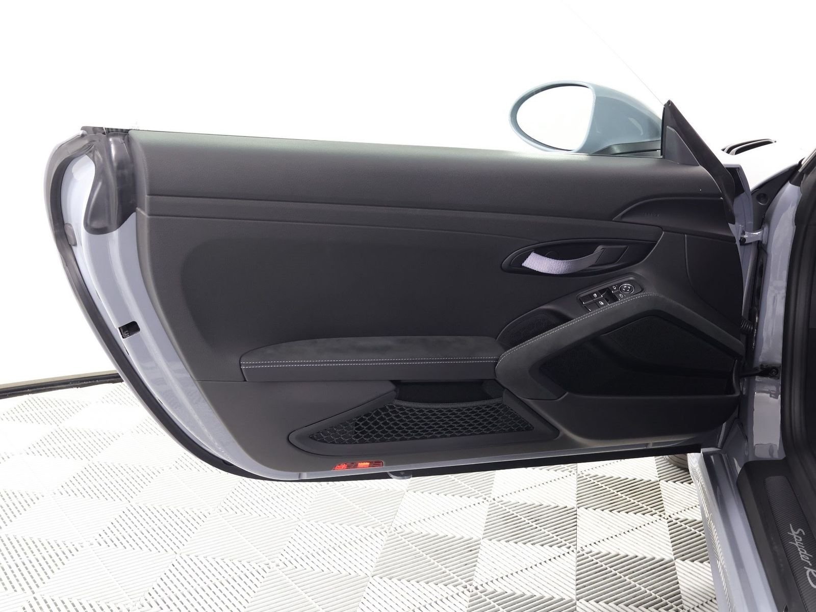 Certified Used 2024 Arctic Grey Porsche RS image 19
