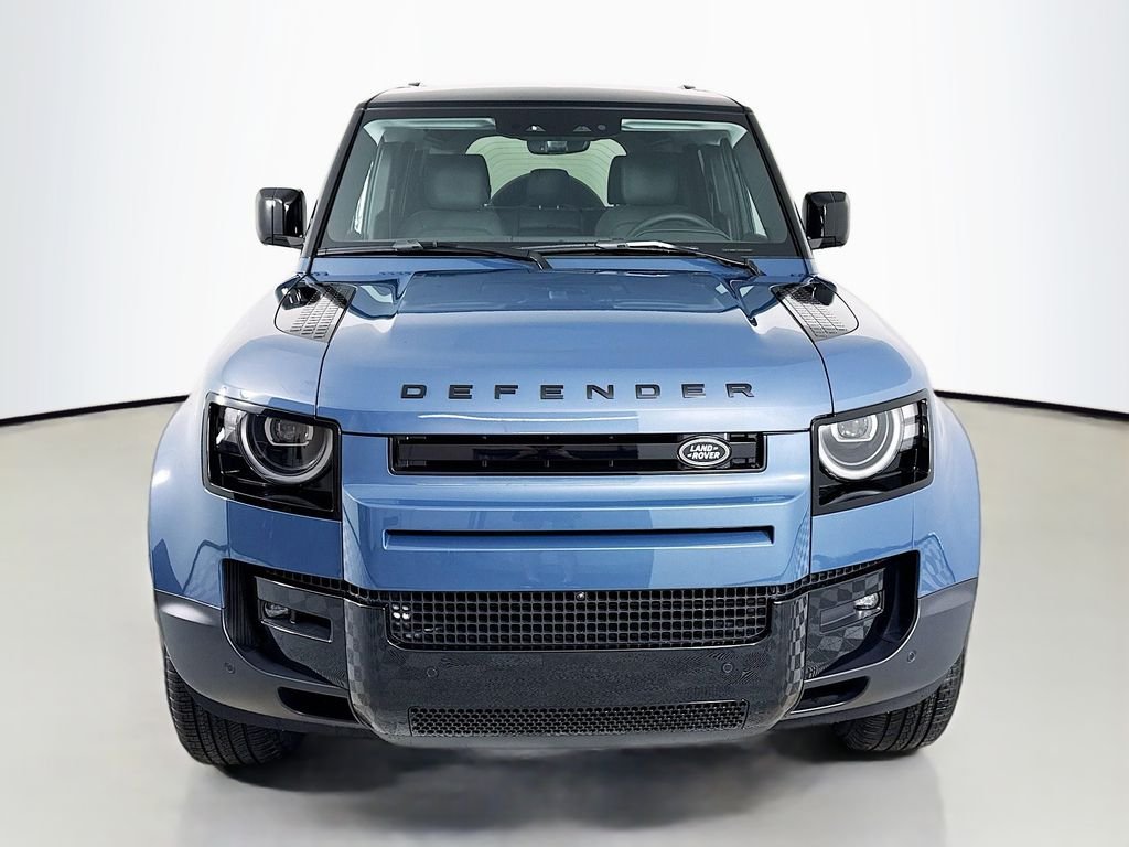 New 2026 Tasman Blue Land Rover S image 6