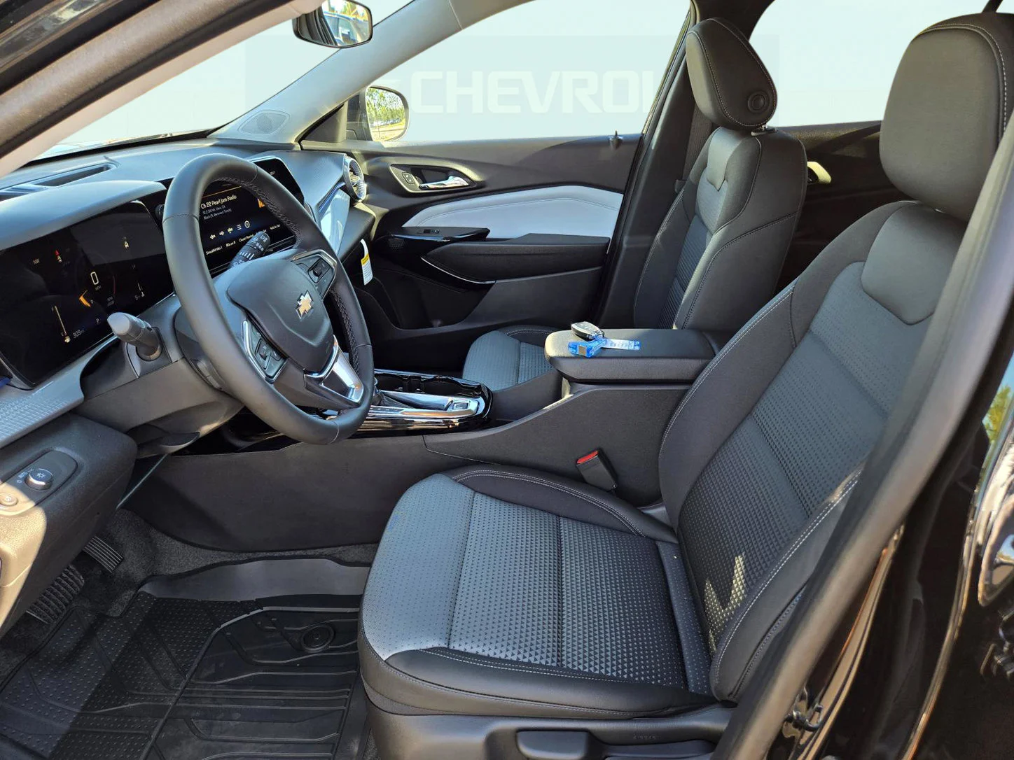 New 2026 Mosaic Black Metallic Chevrolet LT image 13