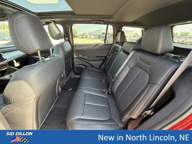 New 2026 Red Hot Pearl-Coat Exterior Paint Jeep Laredo image 15