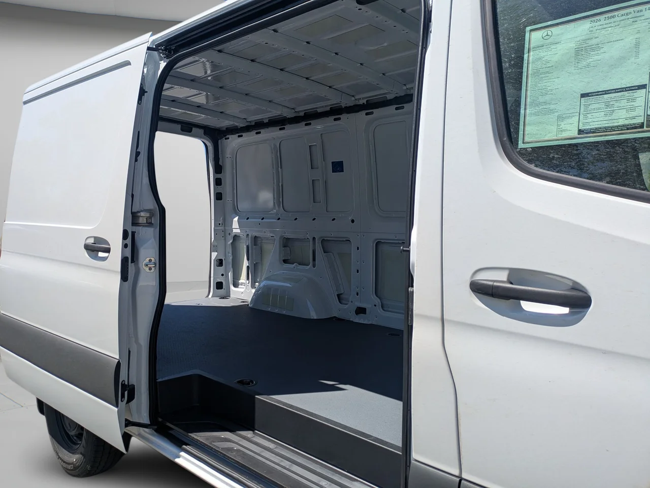 New 2026  Mercedes-Benz Cargo 144 WB image 4