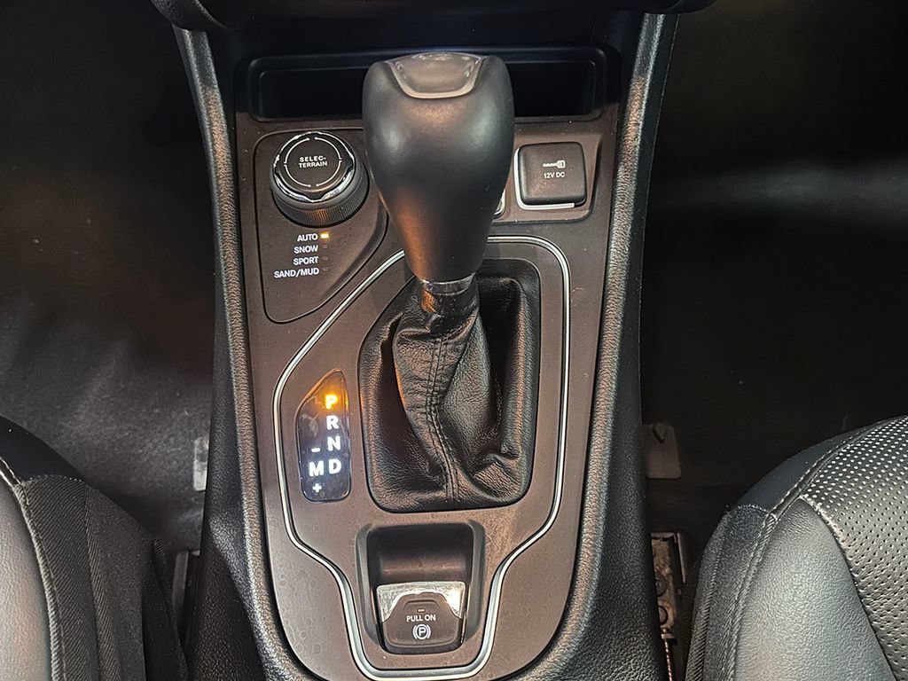 Used 2019  Jeep High Altitude image 35