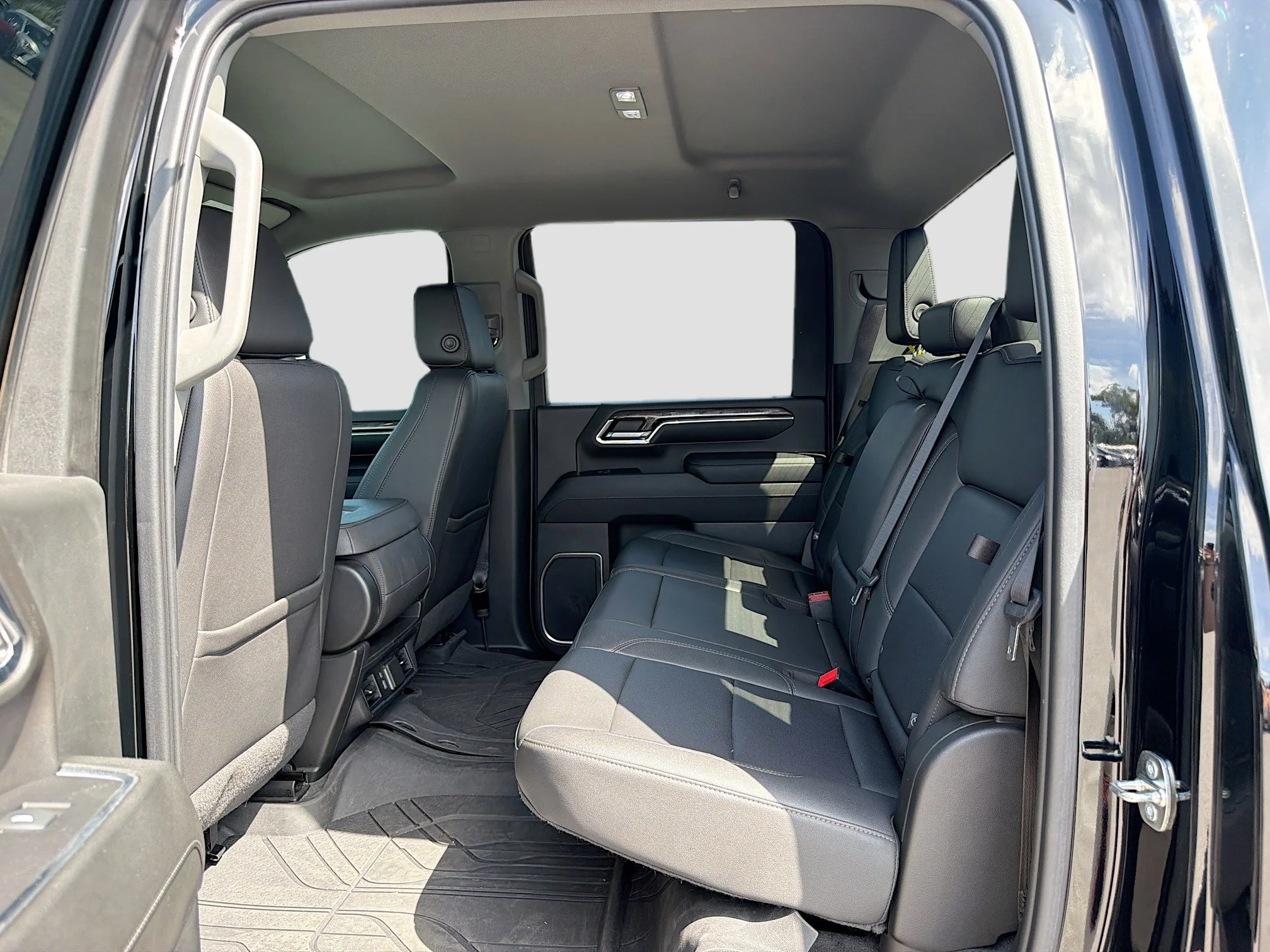 2024 Chevrolet Silverado 2500HD LTZ - Photo 18
