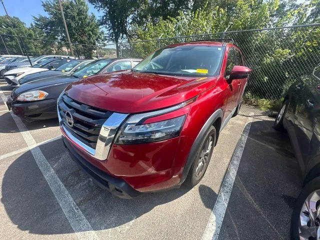 Used 2024 Red Nissan SV image 2
